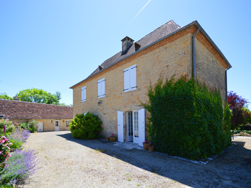 Maison à vendre à La Chapelle-Saint-Jean, Dordogne - 424 000 € - photo 1 Maison à vendre à La Chapelle-Saint-Jean, Dordogne - 424 000 € - photo 1
