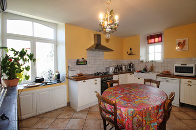 French property for sale in Beaugency, Loiret - €445,200 - photo 9