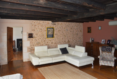 French property for sale in Montbron, Charente - €530,000 - photo 4