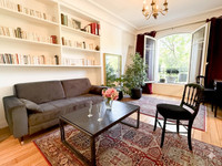 Propriété à vendre à Paris, Paris - 688 000 € - photo n°2
