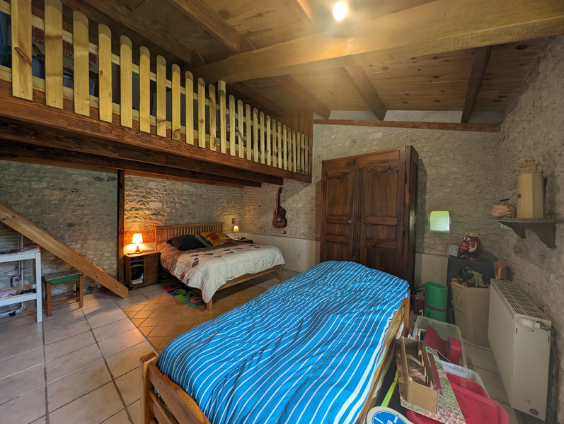 French property for sale in Messac, Charente-Maritime - €355,000 - photo 6