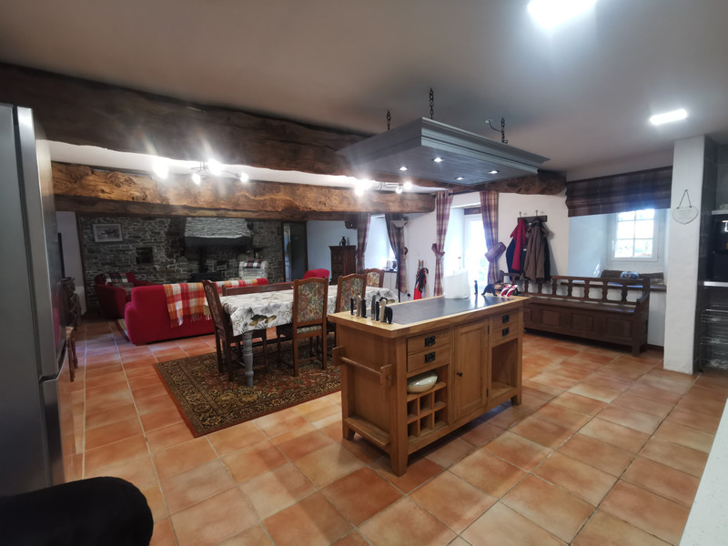 French property for sale in Néant-sur-Yvel, Morbihan - €500,000 - photo 4