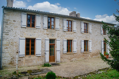 Maison à vendre à Xaintray, Deux-Sèvres, Poitou-Charentes, avec Leggett Immobilier