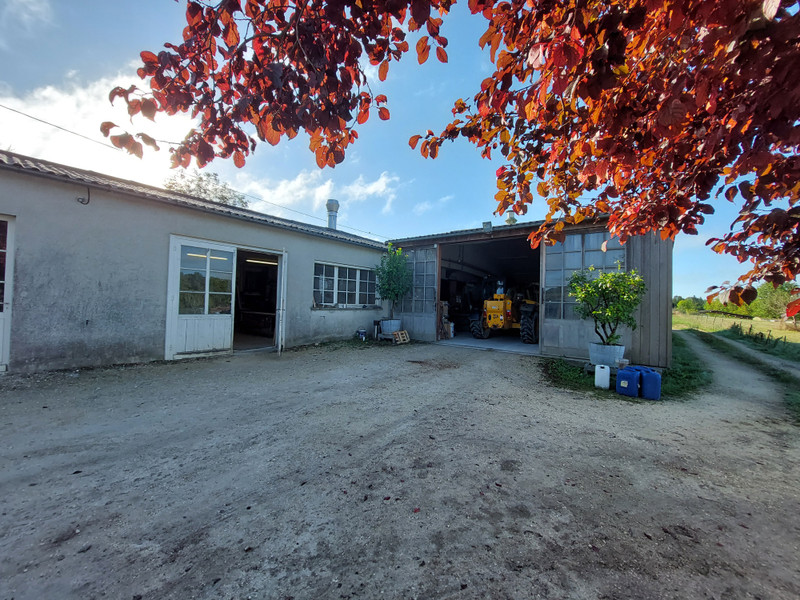 French property for sale in La Rochebeaucourt-et-Argentine, Dordogne - €159,000 - photo 9