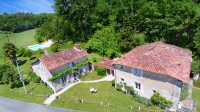 Propriété à vendre à Montboyer, Charente - 318 000 € - photo n°1
