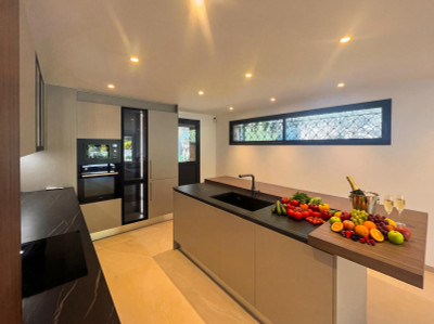 French property for sale in Le Tignet, Alpes-Maritimes - €1,990,000 - photo 4