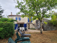Maison à vendre à Triaize, Vendée - 170 000 € - photo 1