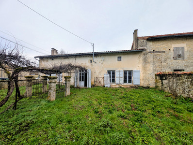 French property for sale in Aubigné, Deux-Sèvres - €110,000 - photo 3