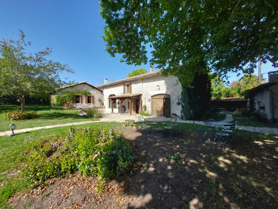 French property for sale in Villebois-Lavalette, Charente - €399,000 - photo 1