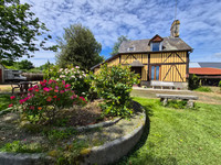 Propriété à vendre à Barenton, Manche - 90 000 € - photo n°1