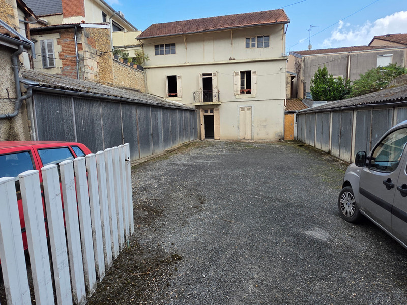 French property for sale in Périgueux, Dordogne - €233,200 - photo 2