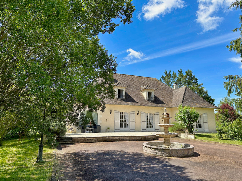 Vente Maison 290m² à Mareuil en Périgord (24340) - Leggett Immobilier