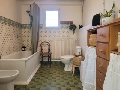French property for sale in Yviers, Charente - €194,400 - photo 9