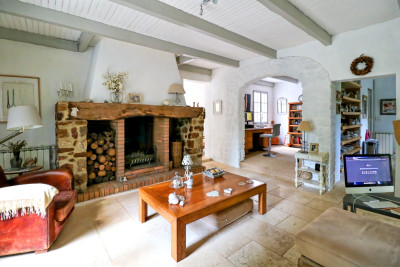 French property for sale in Connaux, Gard - €430,000 - photo 3