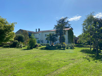 Maison à vendre à Saint-Même-les-Carrières, Charente - 372.500 € - photo 4