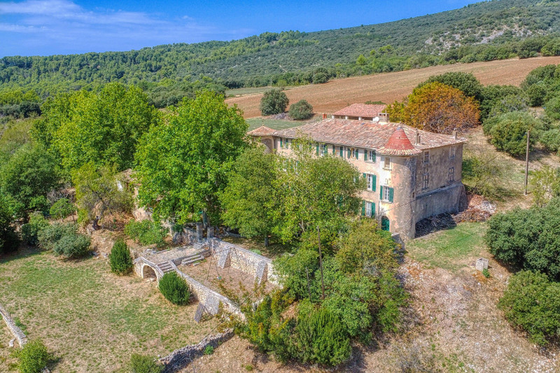 Propriété à vendre à Rustrel, Vaucluse - 2 635 000 €