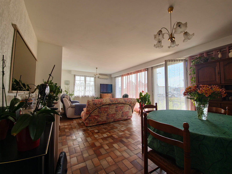 French property for sale in Saint-Jean-de-Beugné, Vendée - €162,000 - photo 2