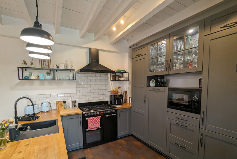 French property for sale in Saint-Pierre-de-Frugie, Dordogne - €562,000 - photo 12