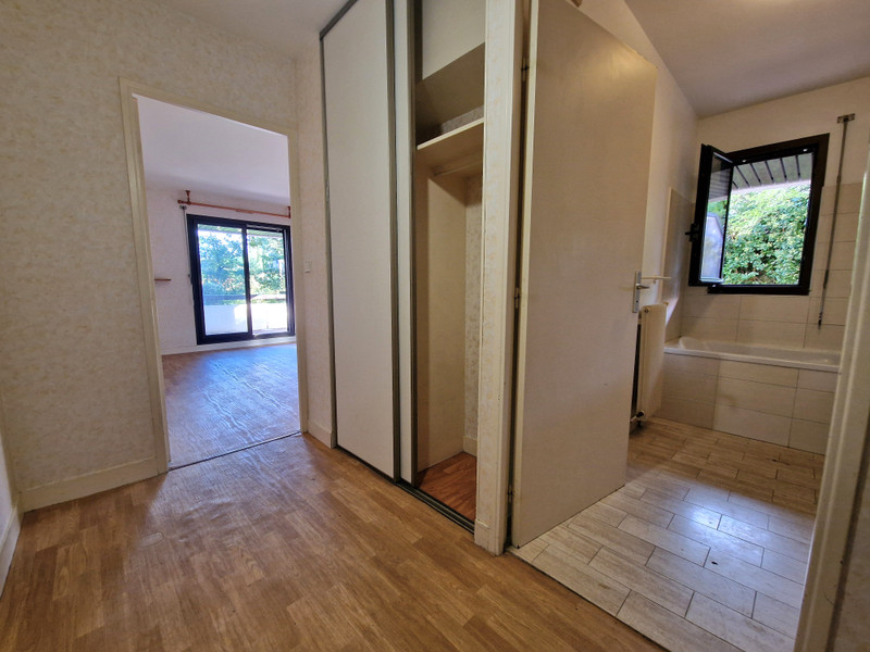 French property for sale in Le Bouscat, Gironde - €162,000 - photo 5