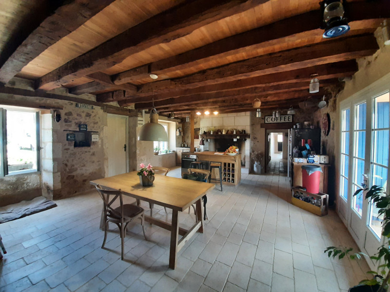 French property for sale in Antonne-et-Trigonant, Dordogne - €460,000 - photo 4