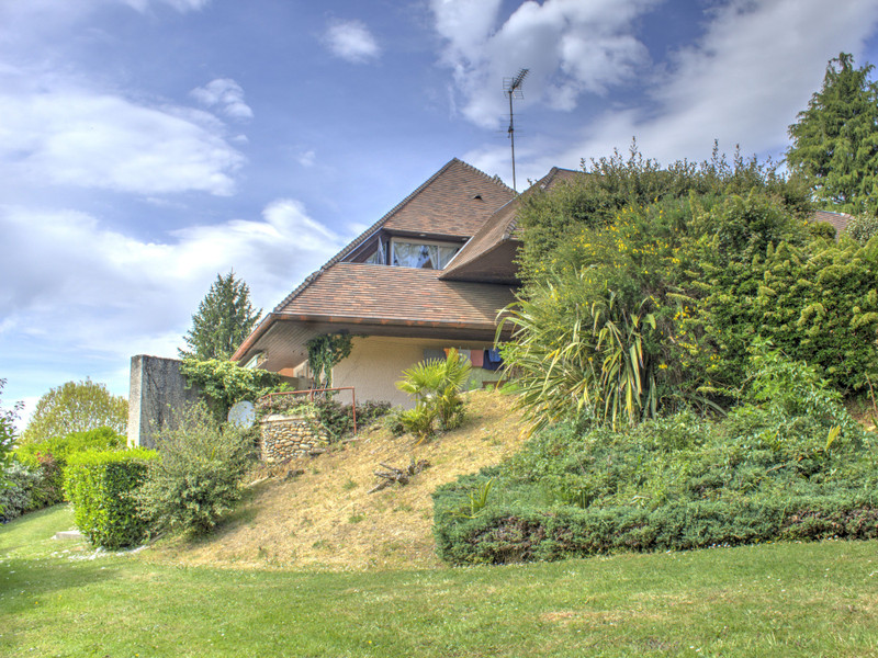 House for sale in Pau PyrénéesAtlantiques UNIQUE ARCHITECTDESIGNED VILLA NEAR PAU