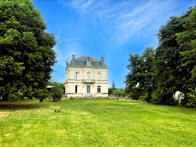 commercial for sale in Gironde