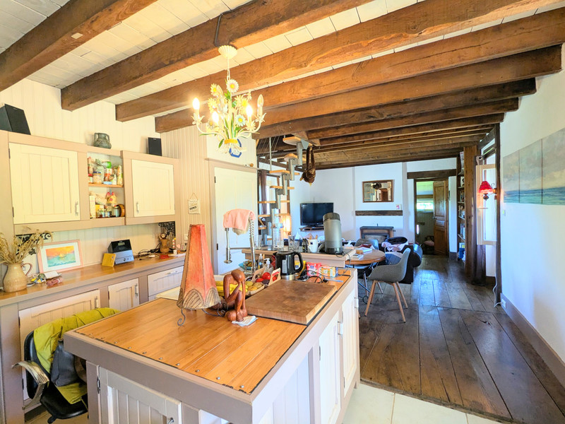French property for sale in Arnac-Pompadour, Corrèze - €162,000 - photo 3
