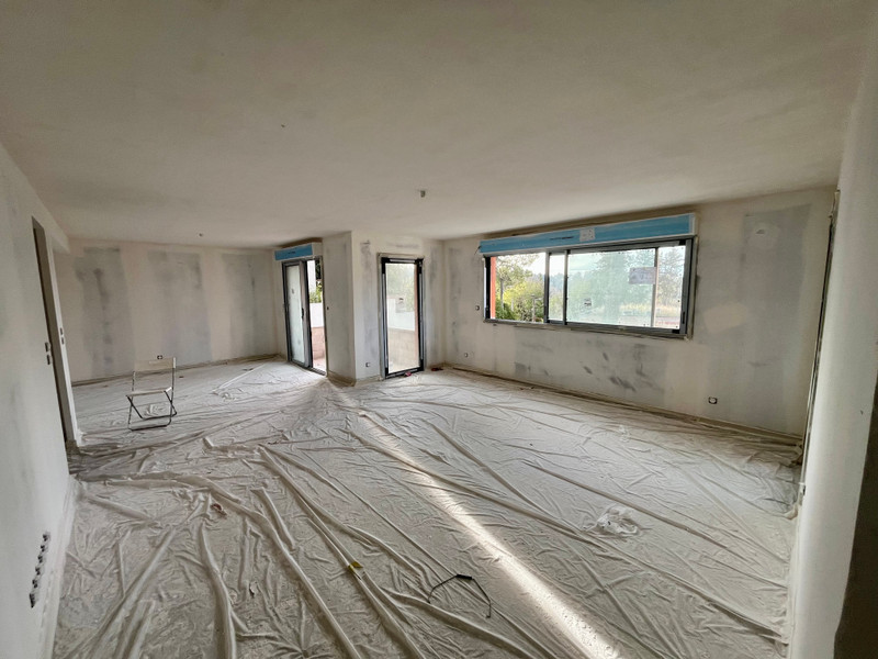 French property for sale in Nîmes, Gard - €395,000 - photo 4