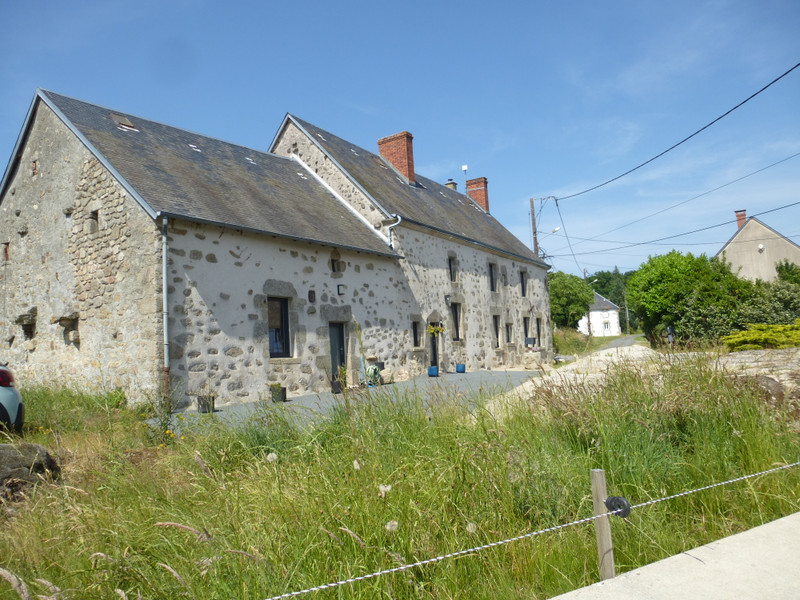 French property for sale in Saint-Agnant-de-Versillat, Creuse - €318,000 - photo 0