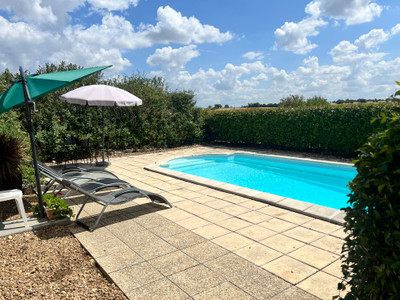 French property for sale in Vicq-sur-Gartempe, Vienne - €267,500 - photo 1
