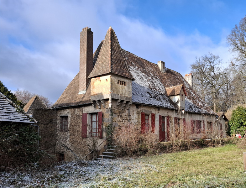 French property for sale in Champagnac-la-Rivière, Haute-Vienne - €336,000 - photo 0