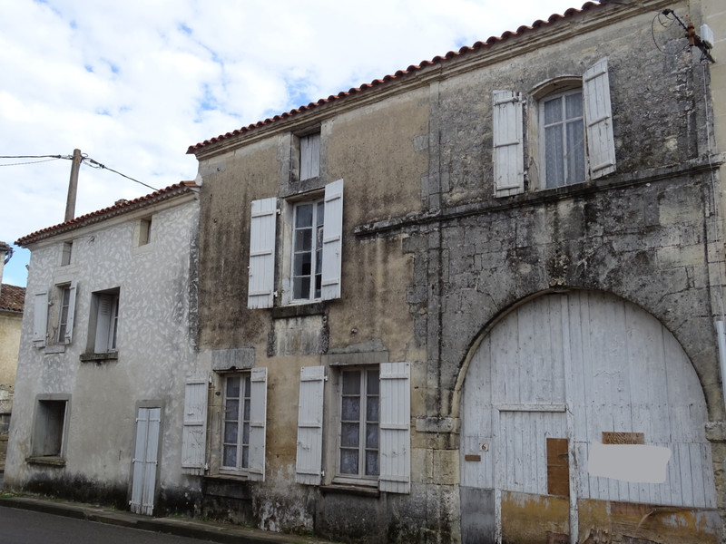 French property for sale in Vibrac, Charente - €66,600 - photo 10