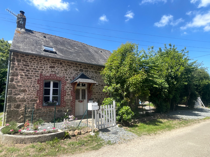 Maison à vendre à Charchigné, Mayenne - 104.500 € - photo 1