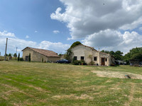 Maison à vendre à Pommiers-Moulons, Charente-Maritime - 449.440 € - photo 3