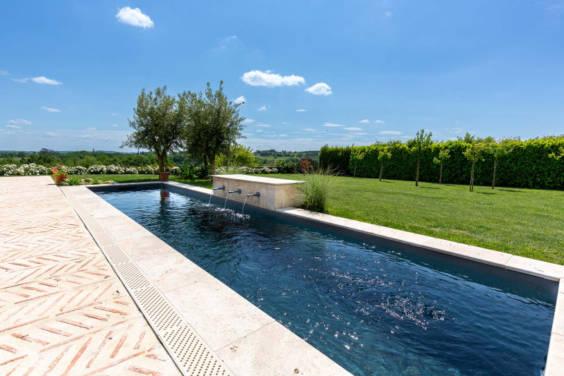 French property for sale in Saussignac, Dordogne - &#8364;1,250,000 - photo 2