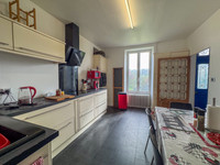 Maison à vendre à Beugnon-Thireuil, Deux-Sèvres - 135.000 € - photo 12