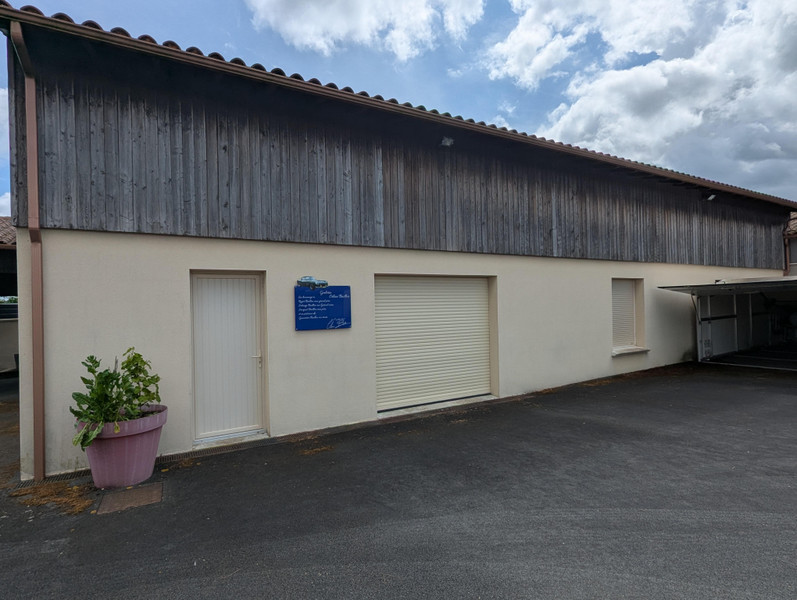 French property for sale in Arçais, Deux-Sèvres - €849,000 - photo 7