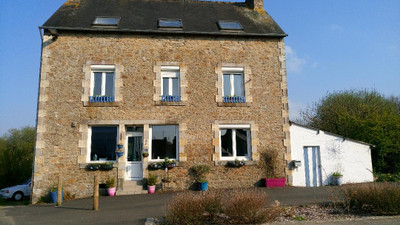 Maison à vendre à Plounévez-Quintin, Côtes-d'Armor, Bretagne, avec Leggett Immobilier