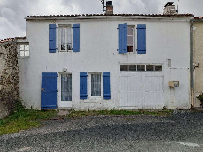 Maison à vendre à Saint-Maurice-le-Girard, Vendée - 109 000 € - photo 1