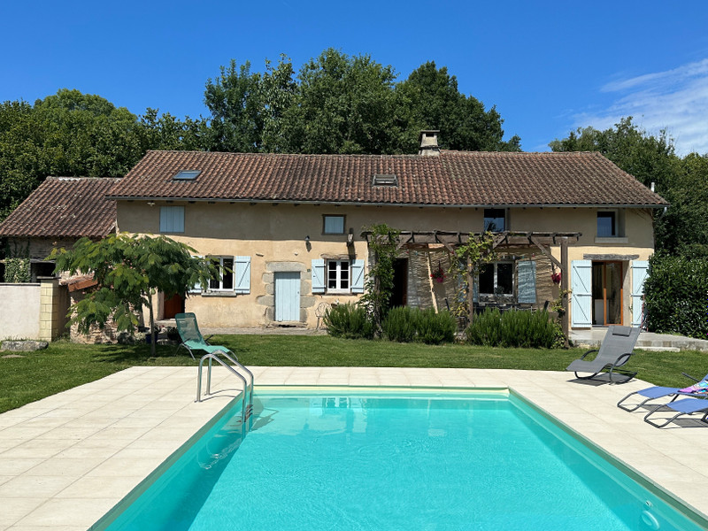 Maison à Dournazac, Haute-Vienne - photo 1