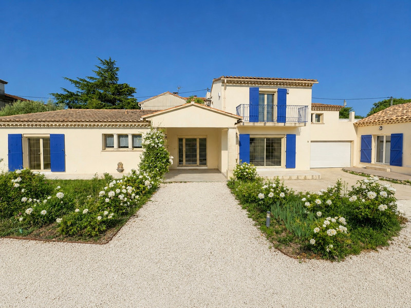 French property for sale in Saint-Rémy-de-Provence, Bouches-du-Rhône - €790,000 - photo 0