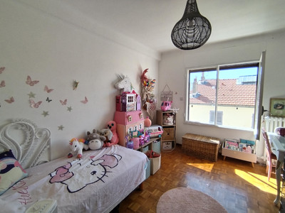 French property for sale in Toulon, Var - €226,000 - photo 7