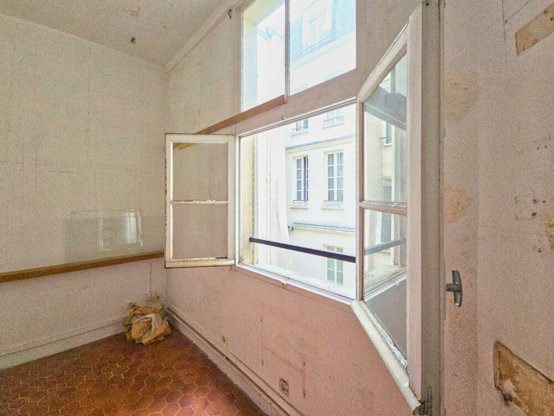 French property for sale in Paris 6e Arrondissement, Paris - €75,000 - photo 3