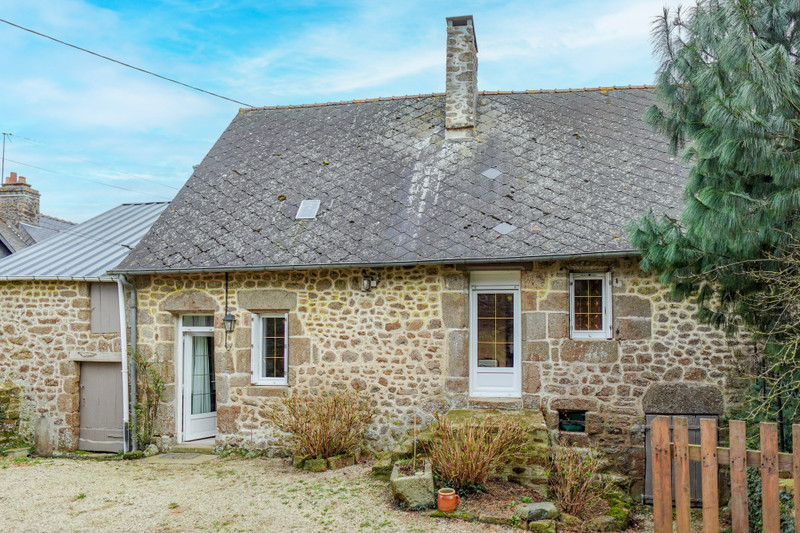 Maison à vendre à Lassay-les-Châteaux, Mayenne - 82 400 € - photo 1