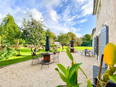French property for sale in Aulnay, Charente-Maritime - €304,500 - photo 3
