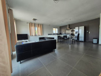 Maison à vendre à Rochefort-du-Gard, Gard - 415.000 € - photo 4