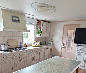 French property for sale in Saint-Connan, Côtes-d'Armor - €299,600 - photo 4