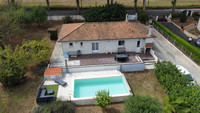 Maison à vendre à Ronsenac, Charente - 185.000 € - photo 1
