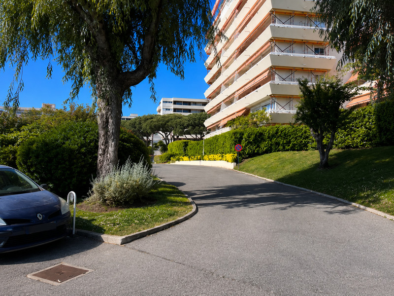 French property for sale in Antibes, Alpes-Maritimes - €214,800 - photo 0