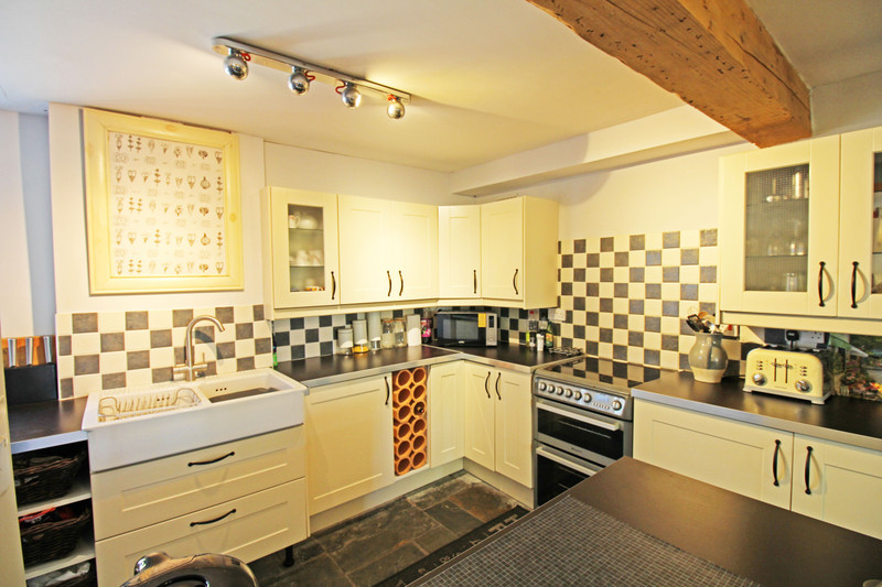 French property for sale in Mirepoix, Ariège - €190,000 - photo 1